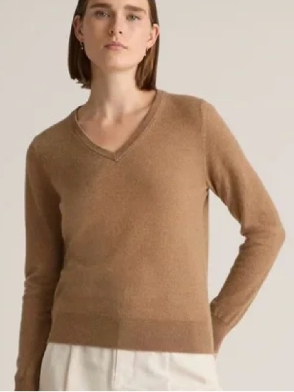 Quince Mongolian Cashmere V-Neck
Sweater in Camel Brown